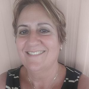 Meet your Posher, Delia rosa